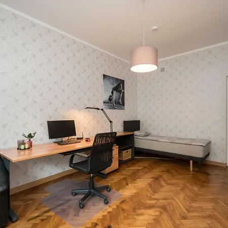 Parnu Maantee 26 * Tallinn